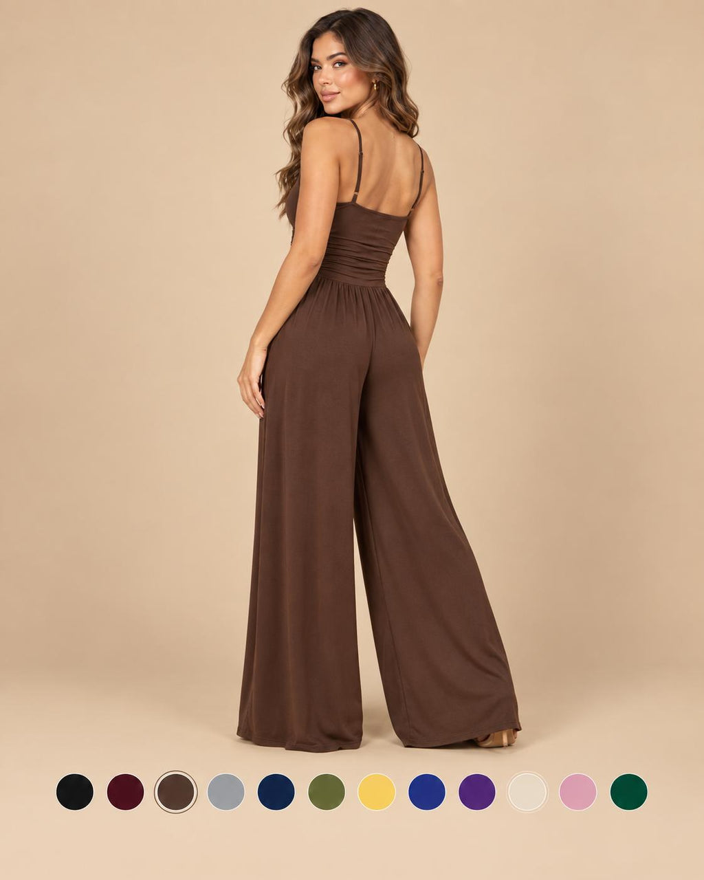 Mono elegante de piernas anchas con tirantes